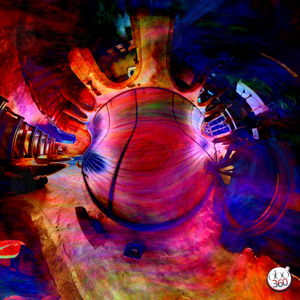 LabInferno Composition artistique à partir d'une prise de vue à 360°.Photo réalisée dans une chapelle médiévale, quelque part en Bretagne.