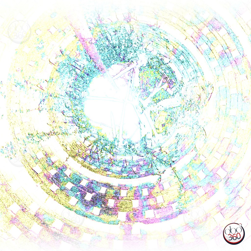 DovecoteCircle Composition artistique réalisée à partir d'une vue à 360°, prise dans le pigeonnier d'un château, quelque part en France.