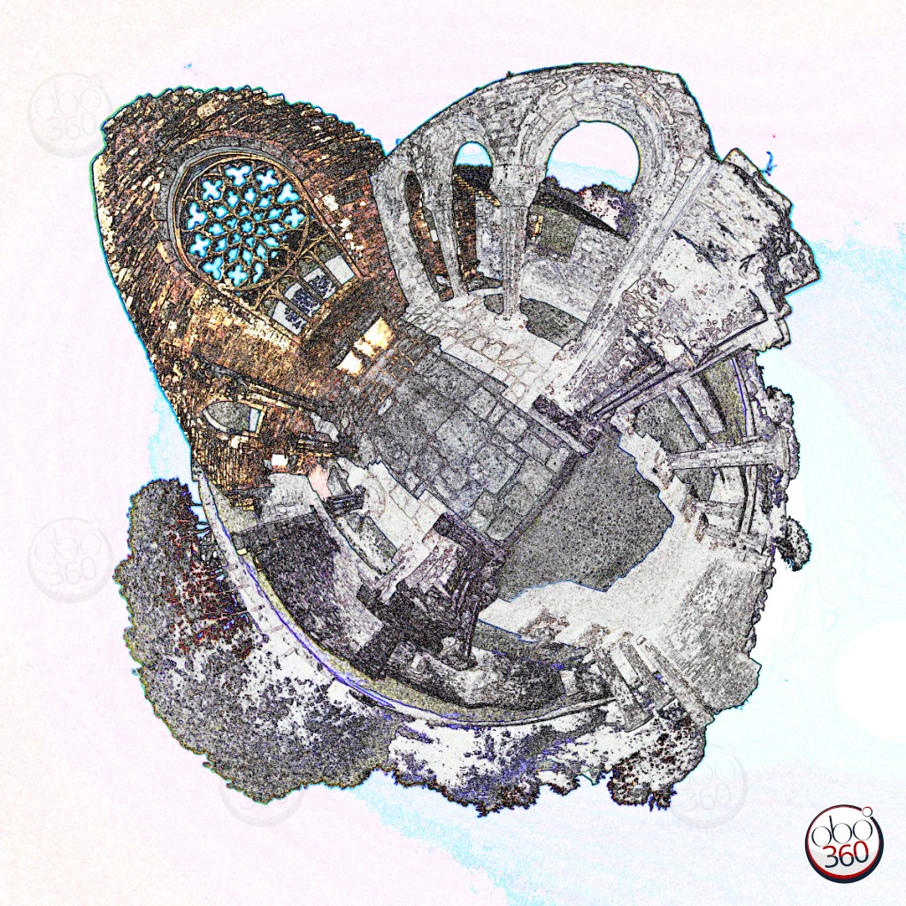 Composition artistique réalisée à partir d'une vue à 360° prise dans les ruines d'une chapelle moyenâgeuse en Finistère.